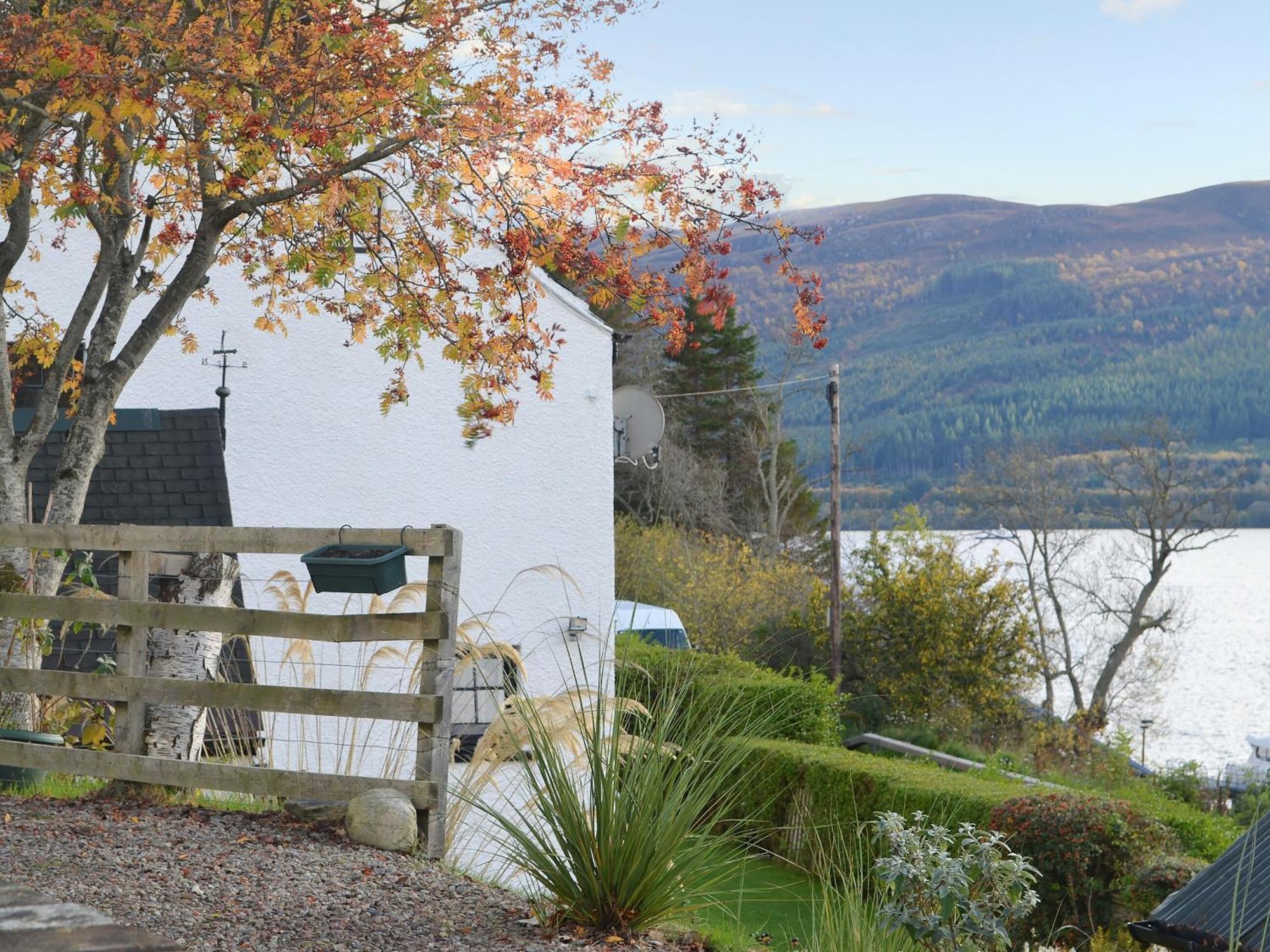 Temple House West Villa Drumnadrochit Exterior photo